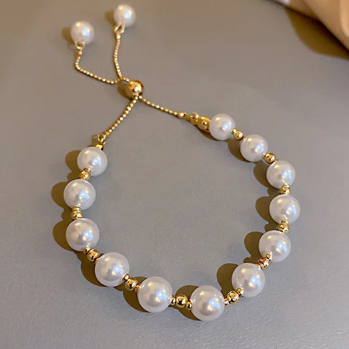 Armband met parel in eigentijdse stijl wit