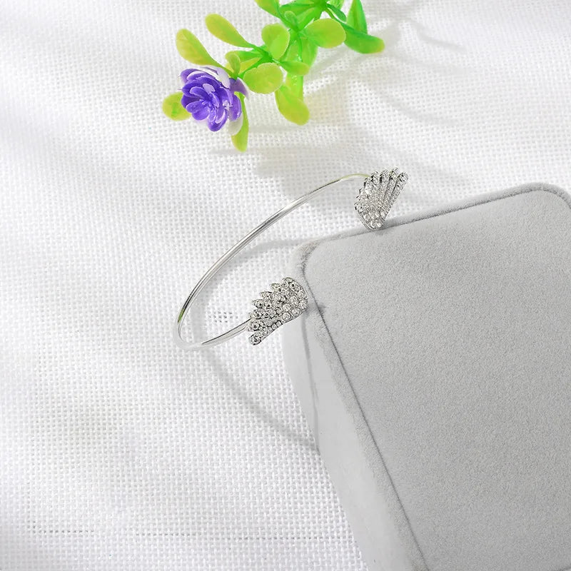 Damesarmband met engelenvleugels in zilver