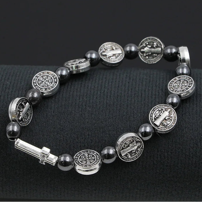 Armband met medailles van Sint-Benedictus en zilveren kruis grote medaille