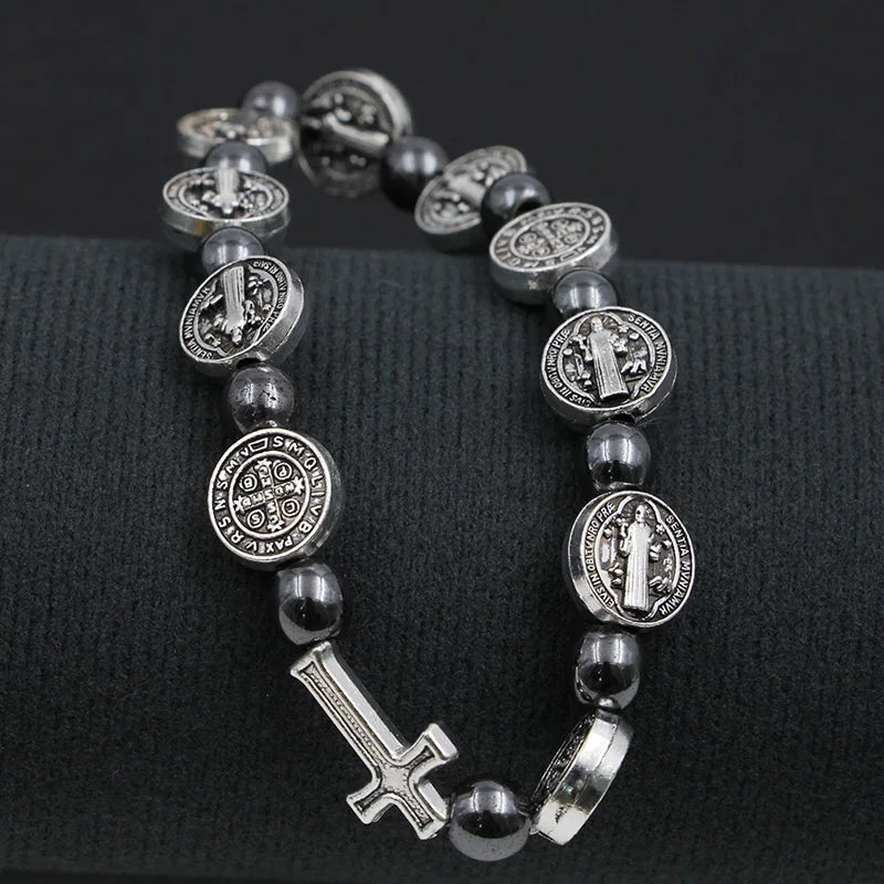 Armband met medailles van Sint-Benedictus en zilveren kruis grote medaille