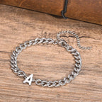 Gedraaide initiaalarmband