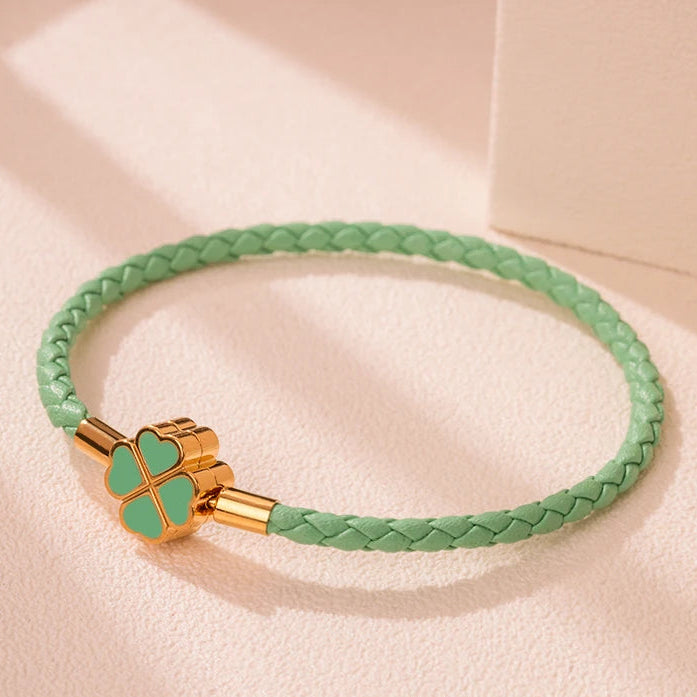 Bracelet Tressé en Cuir avec Trèfle à 4 Feuilles vert