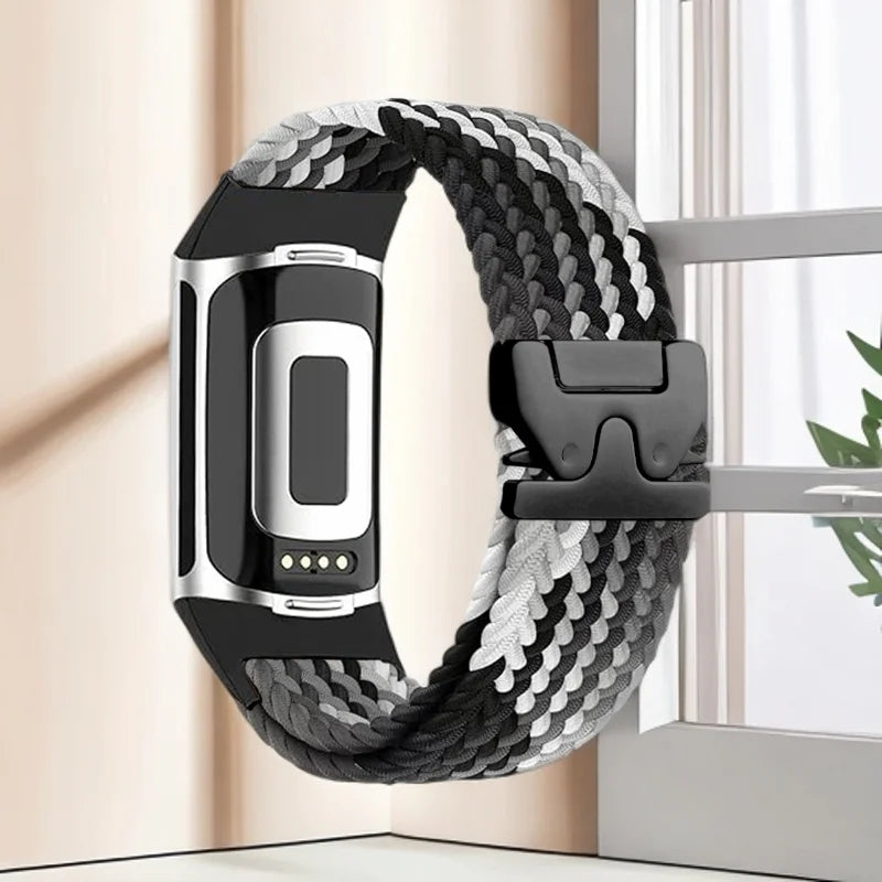 Gevlochten bandje voor Fitbit Charge 5, Charge 6 horloge zwart en wit