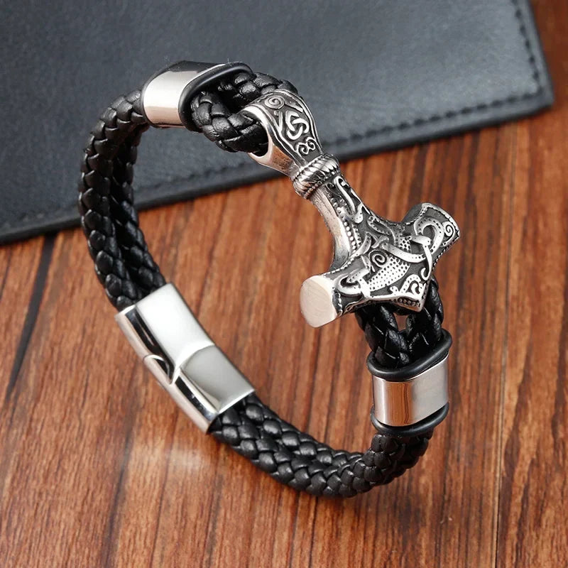 Gedraaide zwarte armband anker