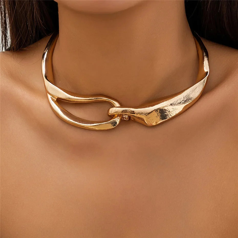 Ketting met gedurfde geometrische textuur 