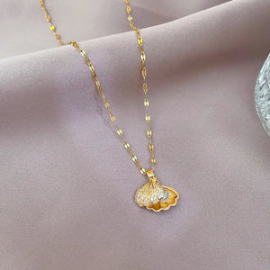 Collier Pendentif Coquillage Coquille Saint-Jacques Strass et Perle