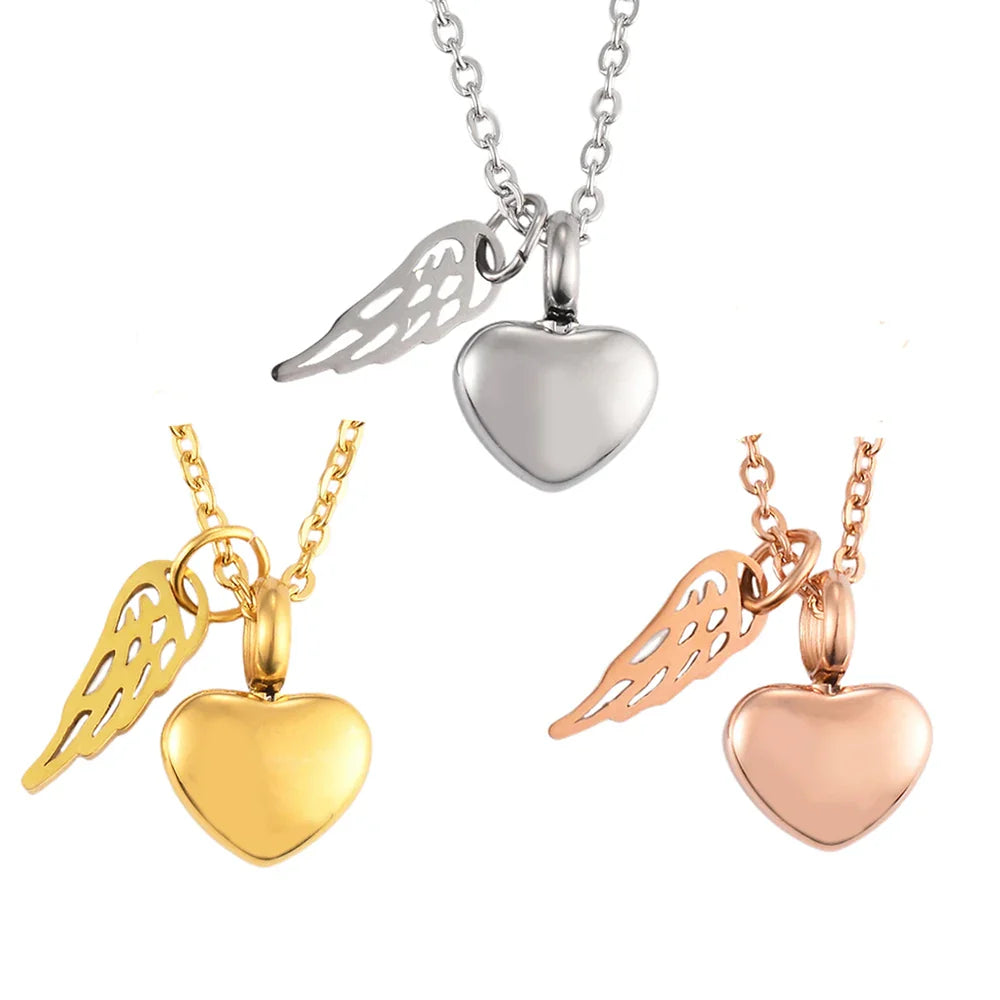 Urnenketting met hanger van engelenvleugels en hart