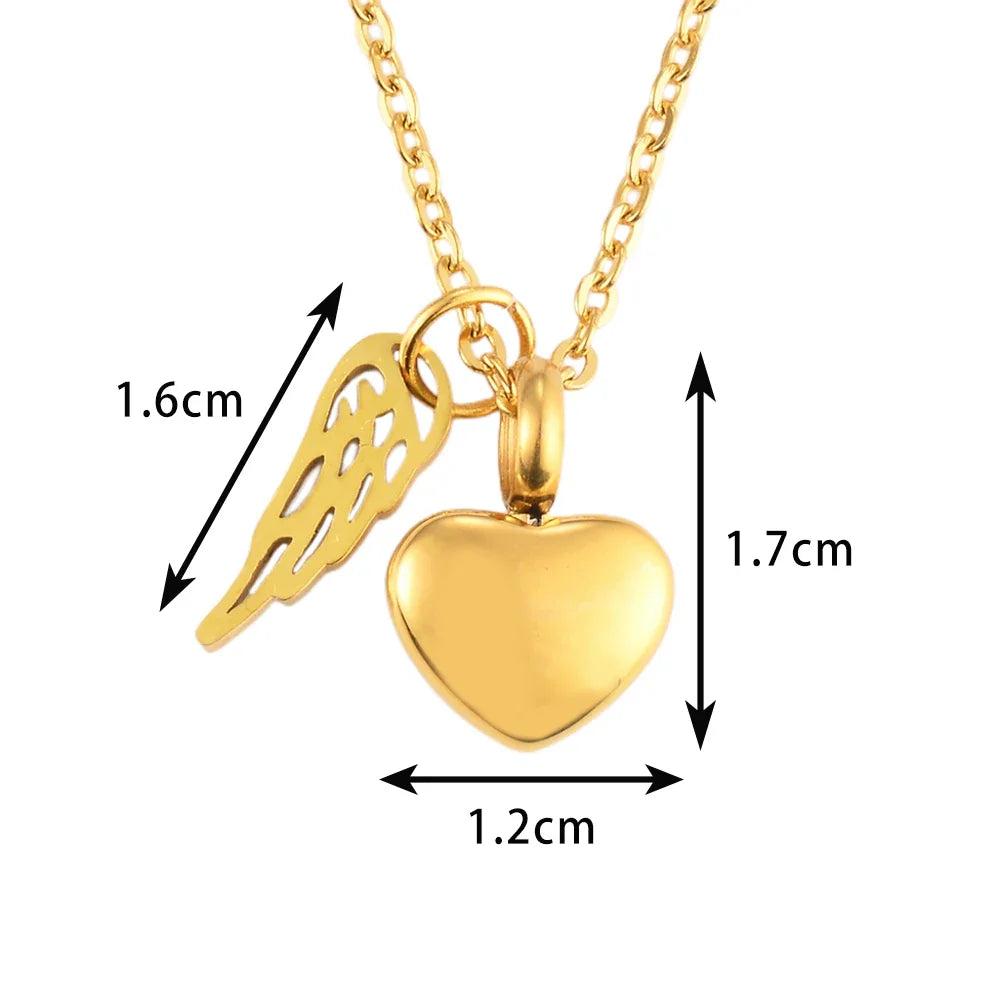 Urnenketting met hanger van engelenvleugels en hart