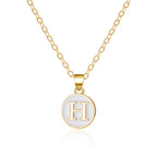 Halsketting met witte hanger initiaal h