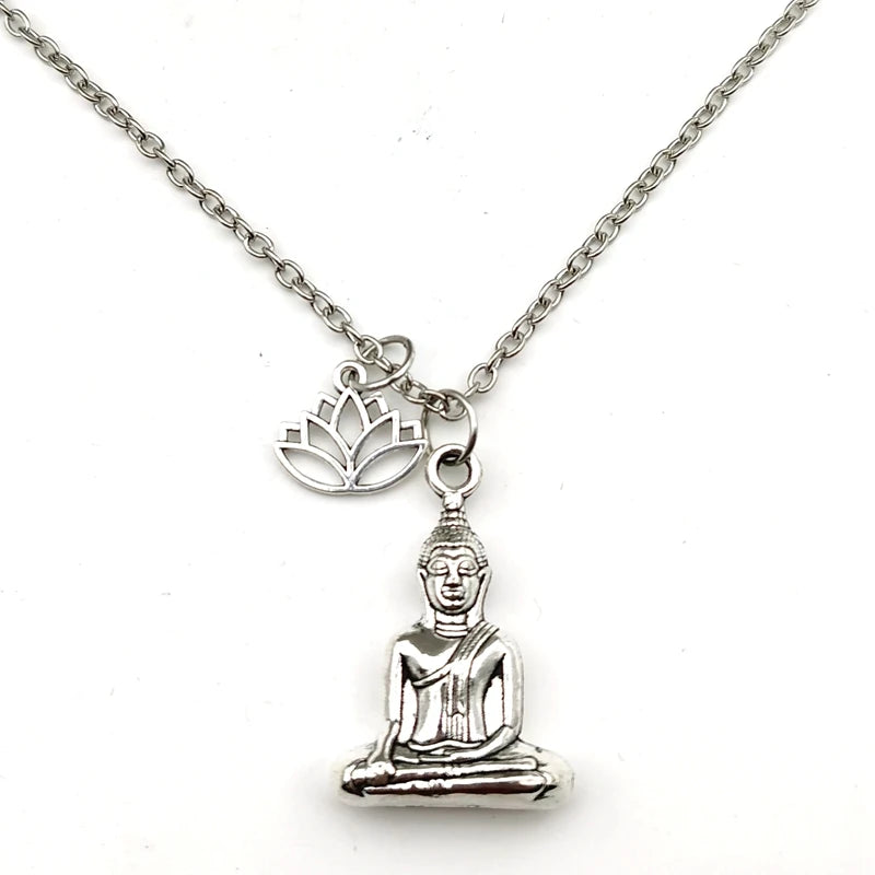 Collier avec Pendentif Bouddha et Fleur de Lotus