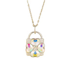 Ketting met hangslot-hanger met sprankelende klavertjevier