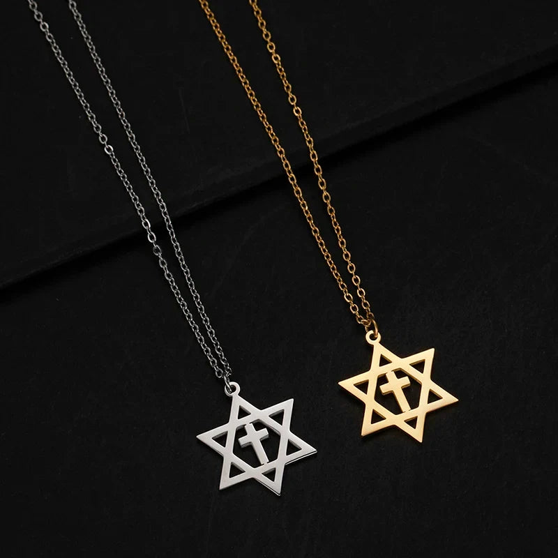 Ketting met kruis- en <span data-glossary-id="etoile_de_david">Davidster</span>-hanger, orthodox-joodse symbolen in goud