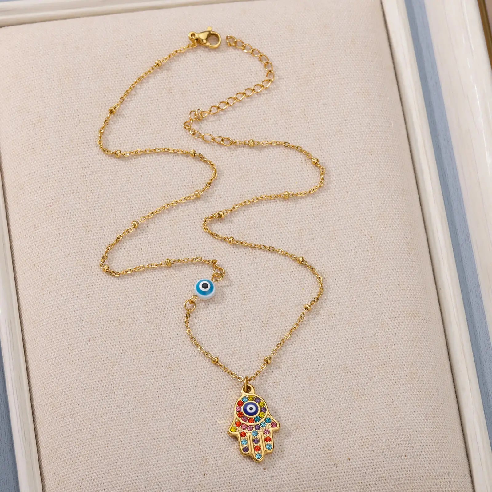 Halsketting met hanger ter bescherming tegen het boze oog en multicolor Arabische Fatma-hand