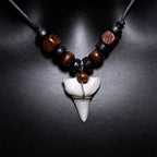 Collier avec Pendentif Dent de Requin