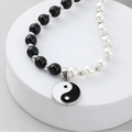 Collier avec Pendentif en Perles Yin Yang Noir et Blanc