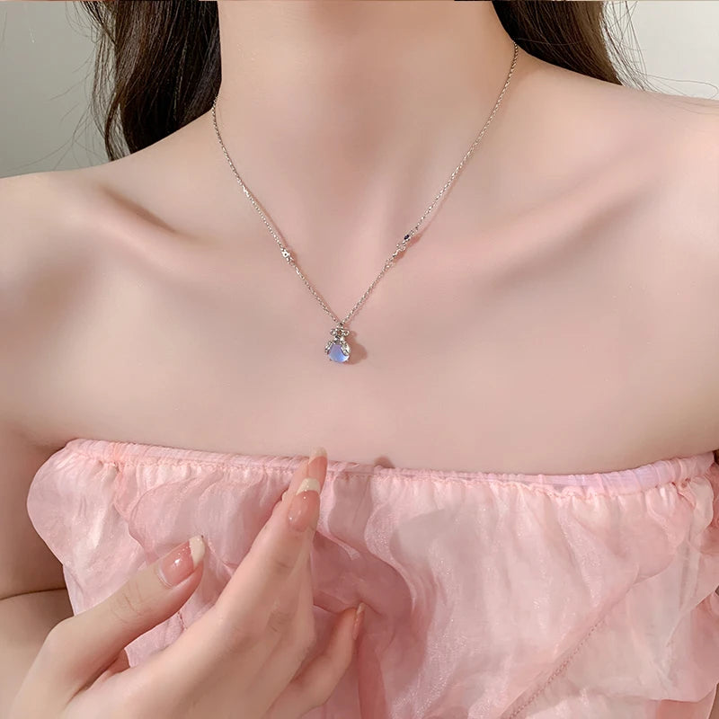 Collier avec Pendentif en Zircon Pierre de Lune