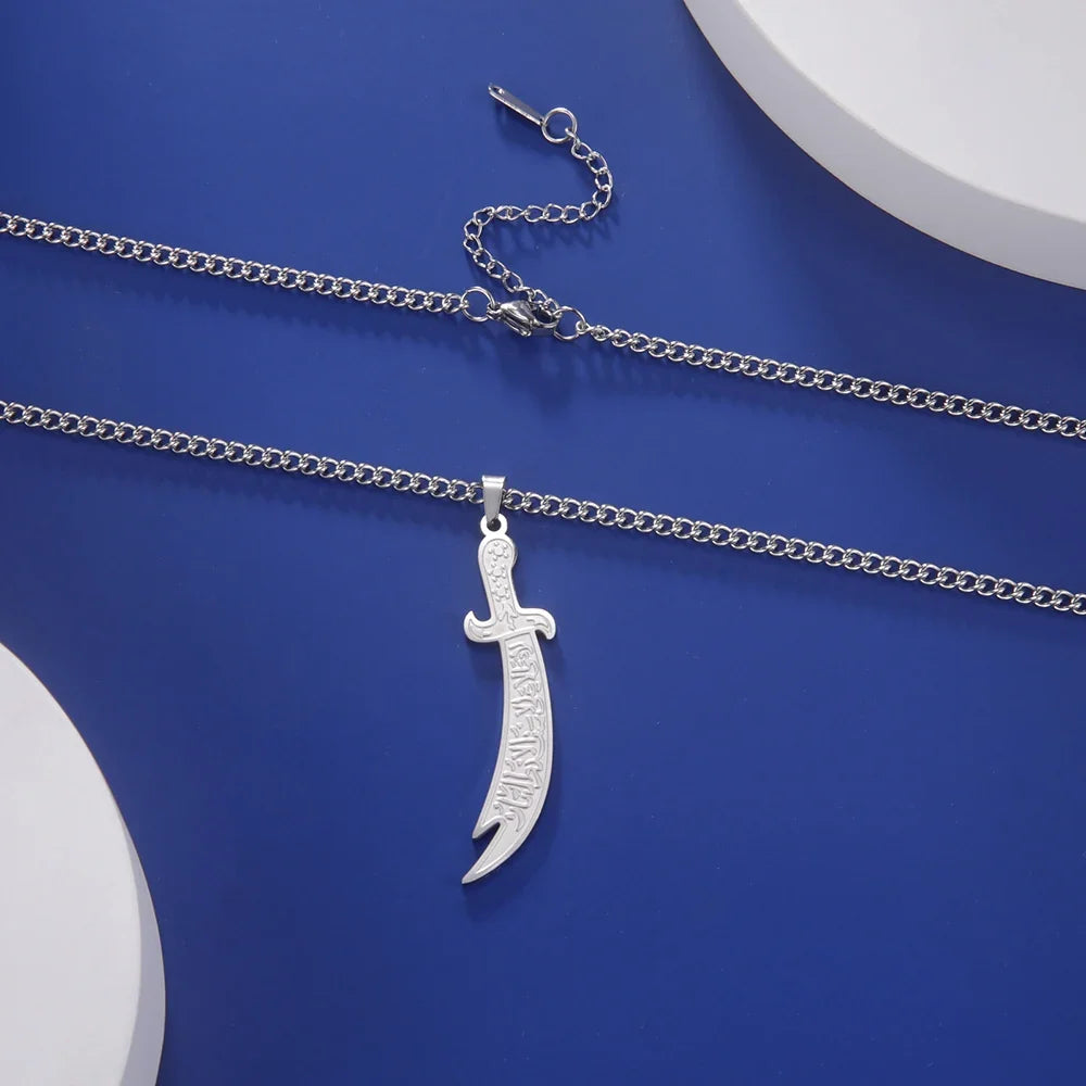 Ketting met <span data-glossary-id="epée d'Ali Zulfikar">Ali Zulfikar-zwaard</span> Arabisch islamitisch moslim zilver