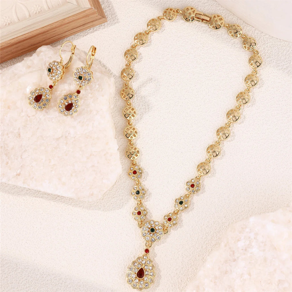 Ketting met hanger en traditionele hangende oorbellen voor Arabische bruiloft rood
