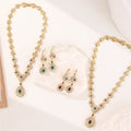 Ketting met hanger en traditionele hangende oorbellen voor Arabische bruiloft rood