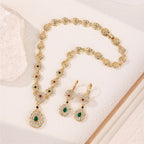 Ketting met hanger en traditionele hangende oorbellen voor Arabische bruiloft groen