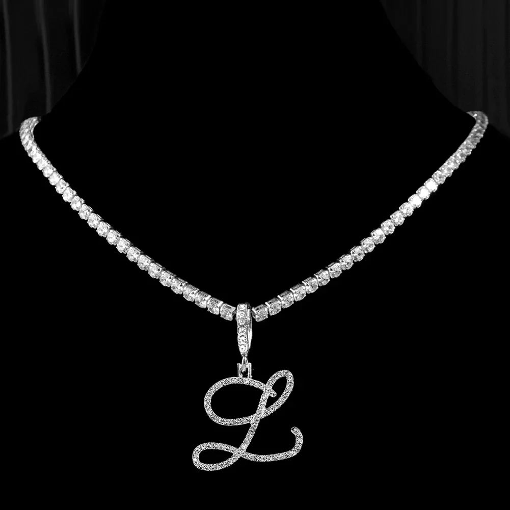 Chokerketting met initiaalhanger en strass l