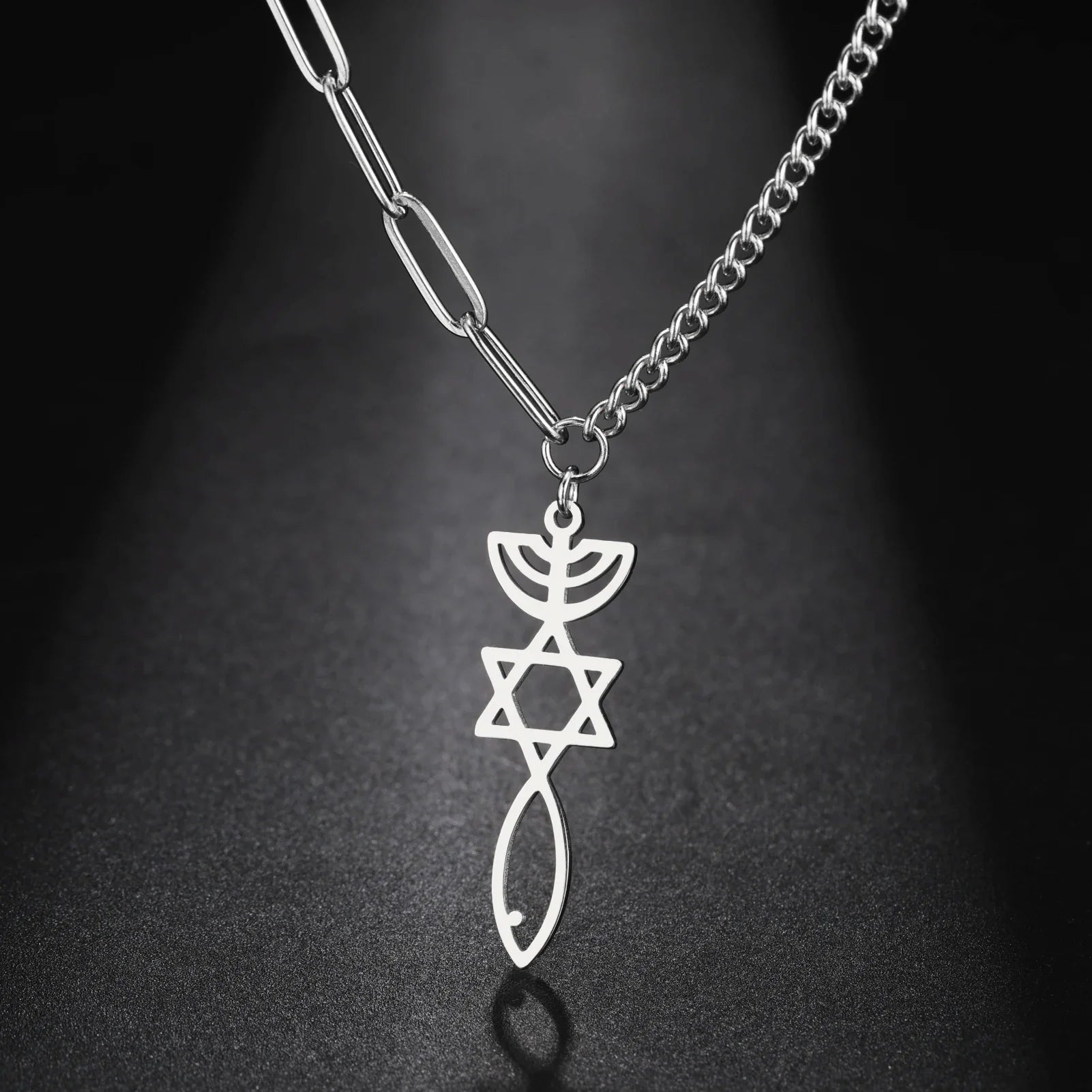 Ketting met Messiaanse Menorah hanger en de Davidster zilver