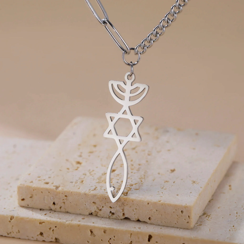 Ketting met Messiaanse Menorah hanger en de Davidster zilver