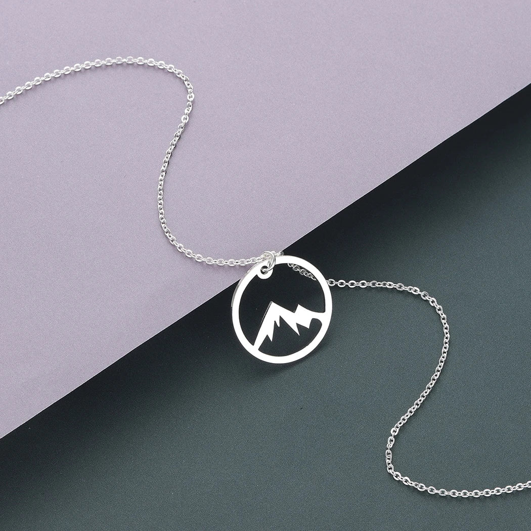 Collier avec Pendentif Montagne pour Homme ou Femme argent