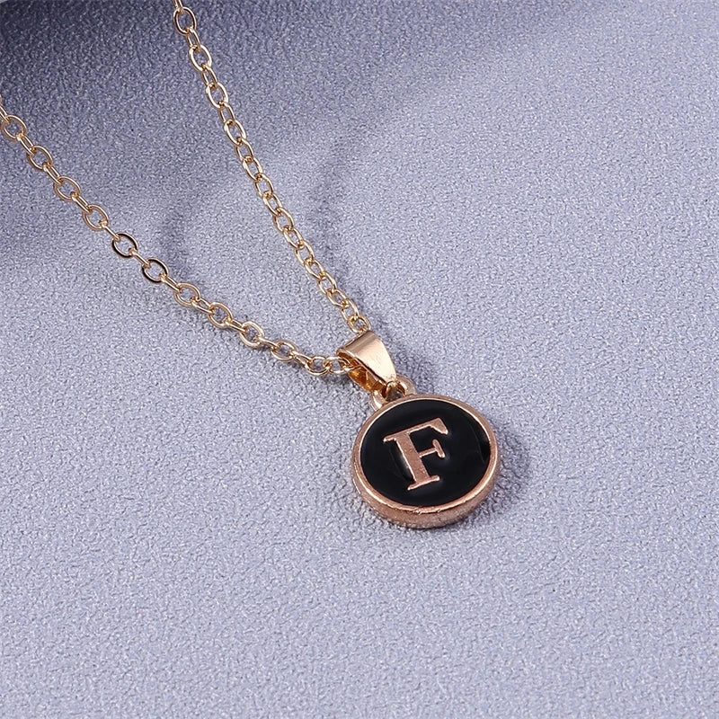 Halsketting met gekleurde initiaalhanger f
