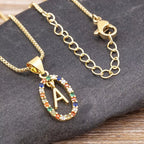 Ketting met ovale initiaalhanger