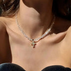Ketting met witte fonkelende kruis choker hanger