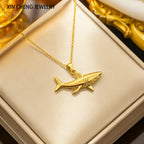 Ketting met gouden haaienhanger