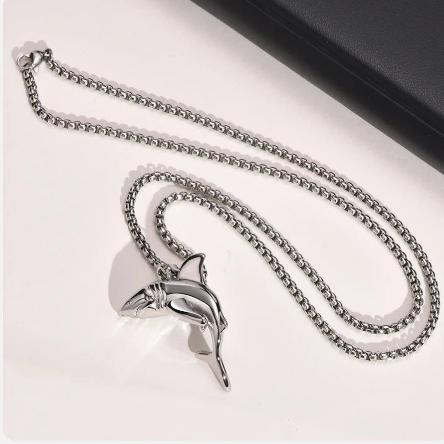 Collier avec Pendentif Requin pour Homme argent
