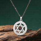 Halsketting met ronde hanger met Joods symbool Davidster zilver