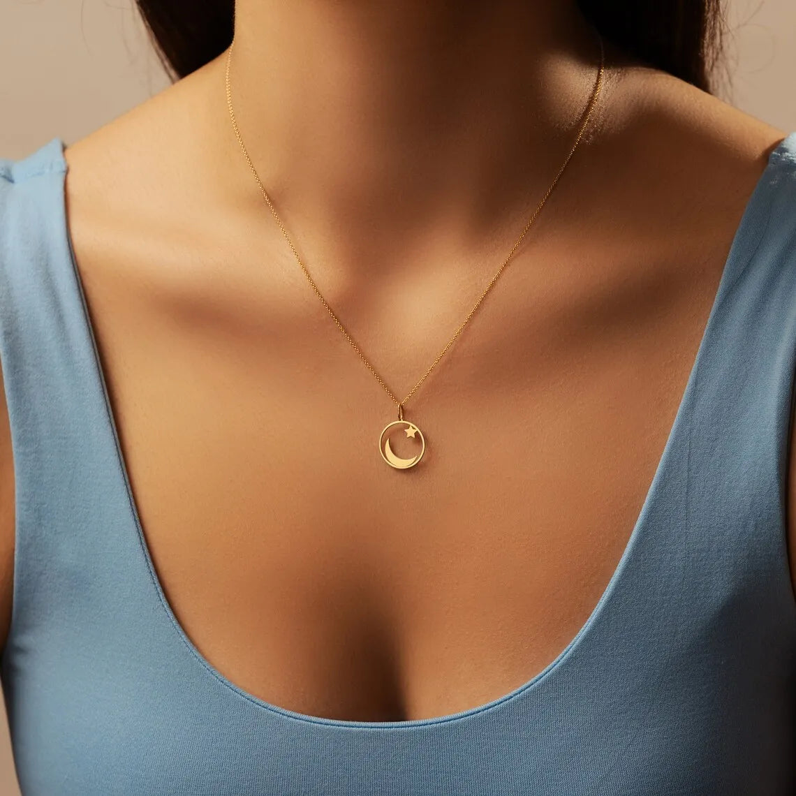 Ketting met symbolische islamitische hanger halve maan en Arabische ster goud