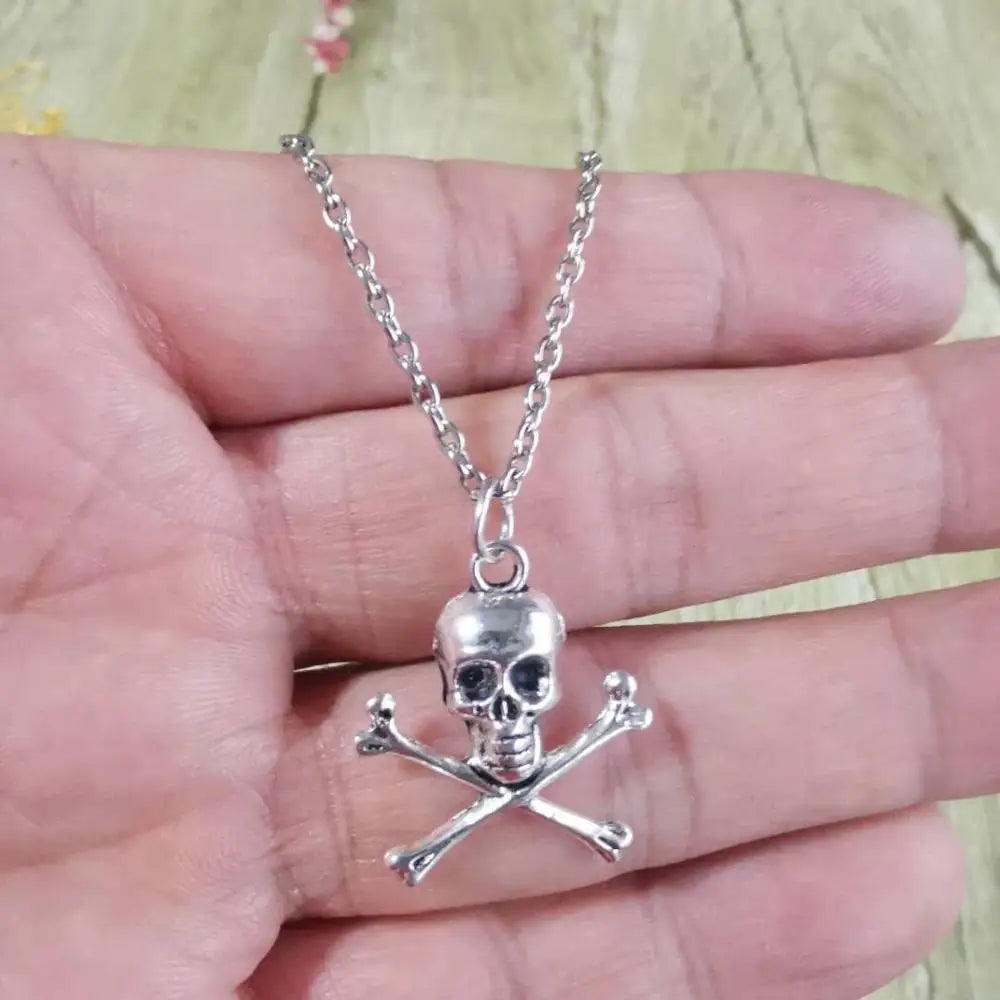 Collier avec Pendentif Tête de Mort Homme ou Femme 60 cm