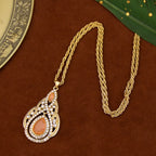 Ketting met traditionele hanger voor Arabische vrouw oranje
