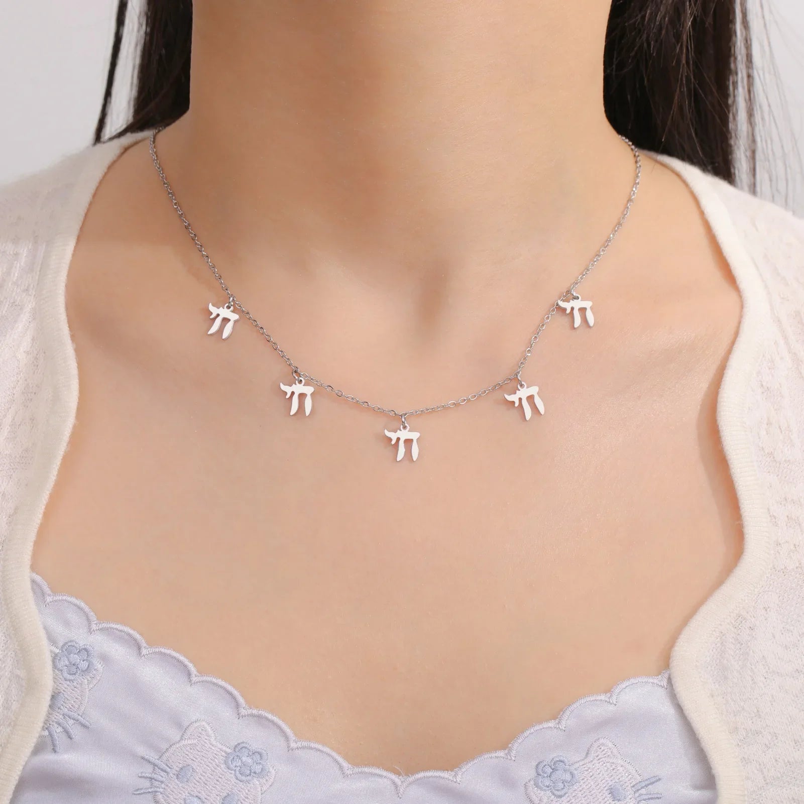 Ketting met hangers in Hebreeuwse letter Chai joods zilver