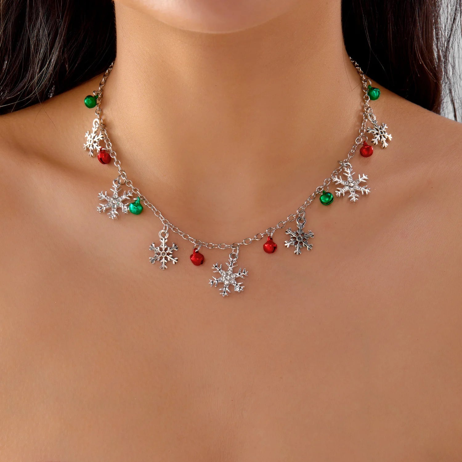 Collier avec Pendentifs Flocons de Neige et Boules de Noël