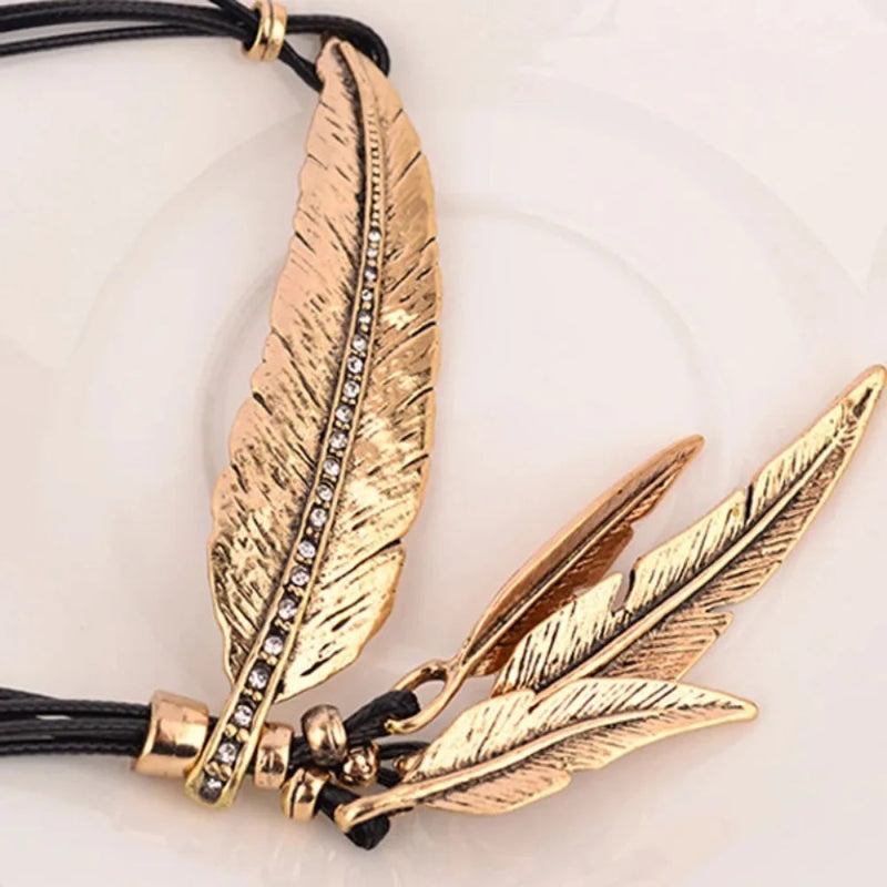 Collier avec Pendentif Plumes or