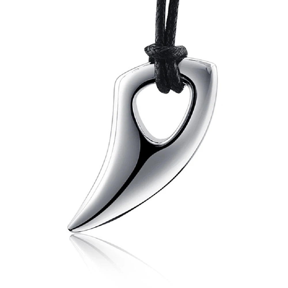 Koordketting met zilveren haaientand hanger