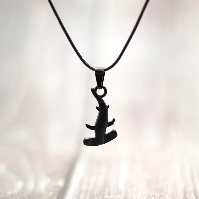 Ketting met koord en zwarte hamerhaai hanger