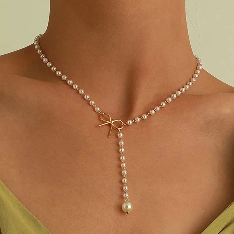 Collier de Perles avec Pendentif Noeud blanc