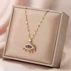 Beschermende halsketting met hanger met stralend blauw oog