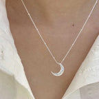Collier Discret avec Pendentif Lune