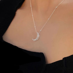Collier Discret avec Pendentif Lune