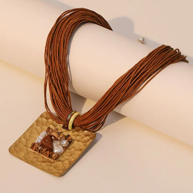 Collier en Cordes avec Pendentif Carré marron