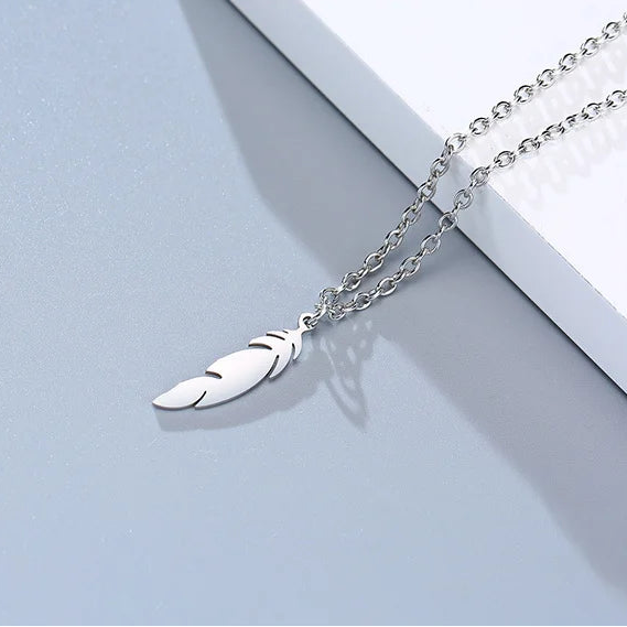 Discrete ketting en veerhanger voor heren