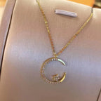 Collier étincelant avec pendentif d'étoile et de lune