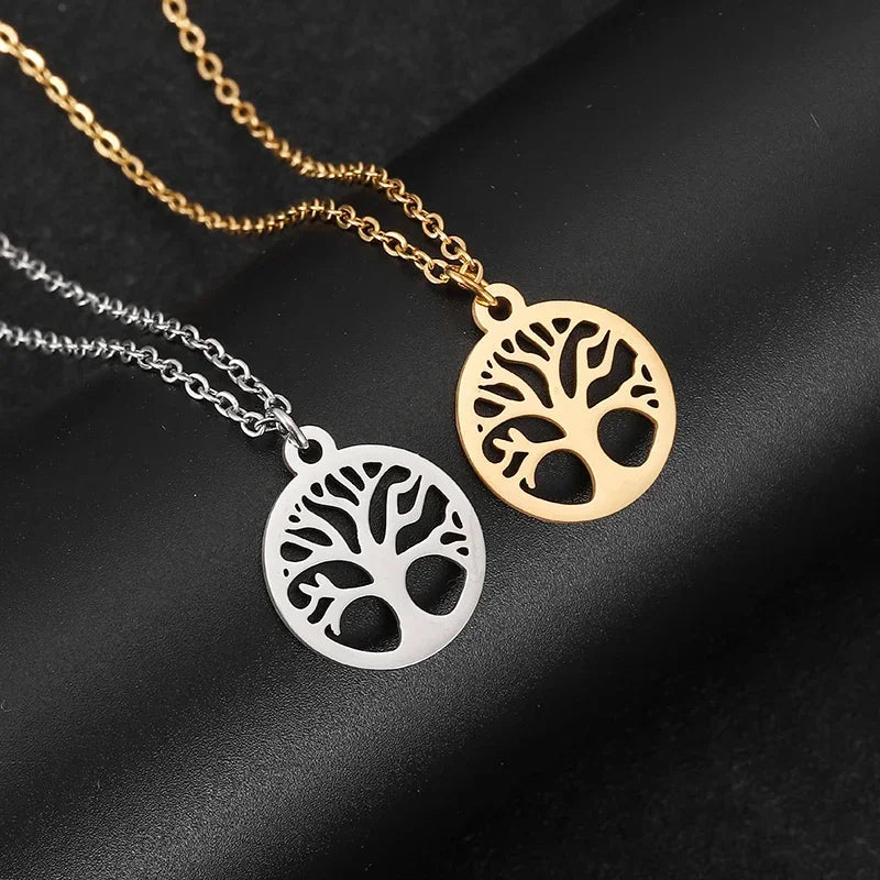 Fijne ketting met ronde opengewerkte levensboom-hanger zilver